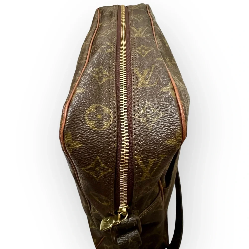 LOUIS VUITTON 1982 Monogram Marceau GM Messenger Crossbody Bag